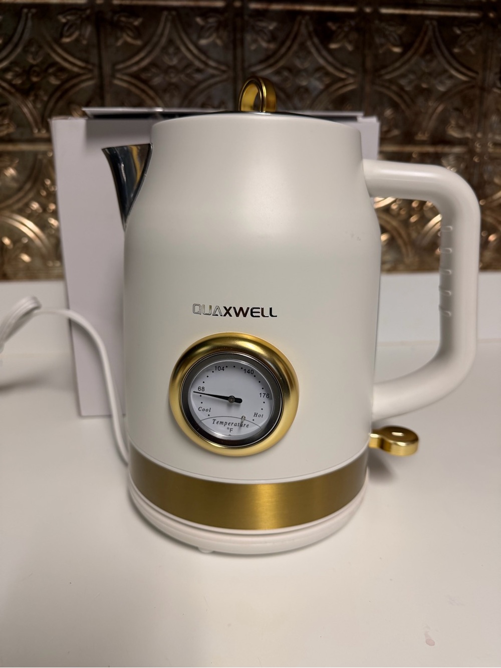 Retro Quaxwell Electric Tea Kettle 1.7L